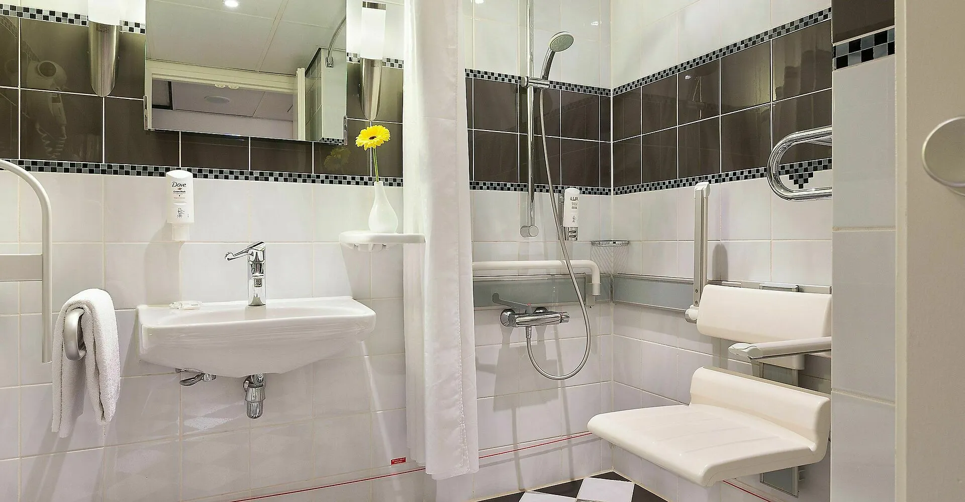 Holiday Inn Amsterdam 4*,