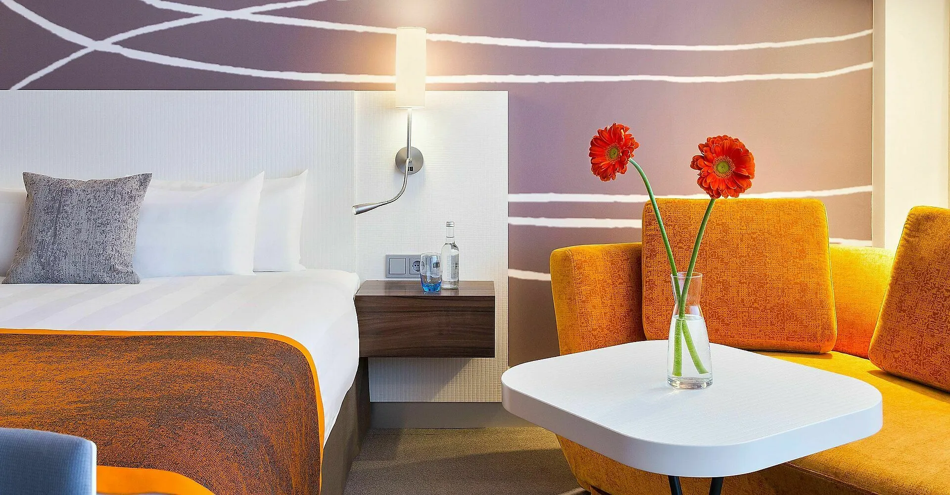 Holiday Inn Amsterdam 4*,