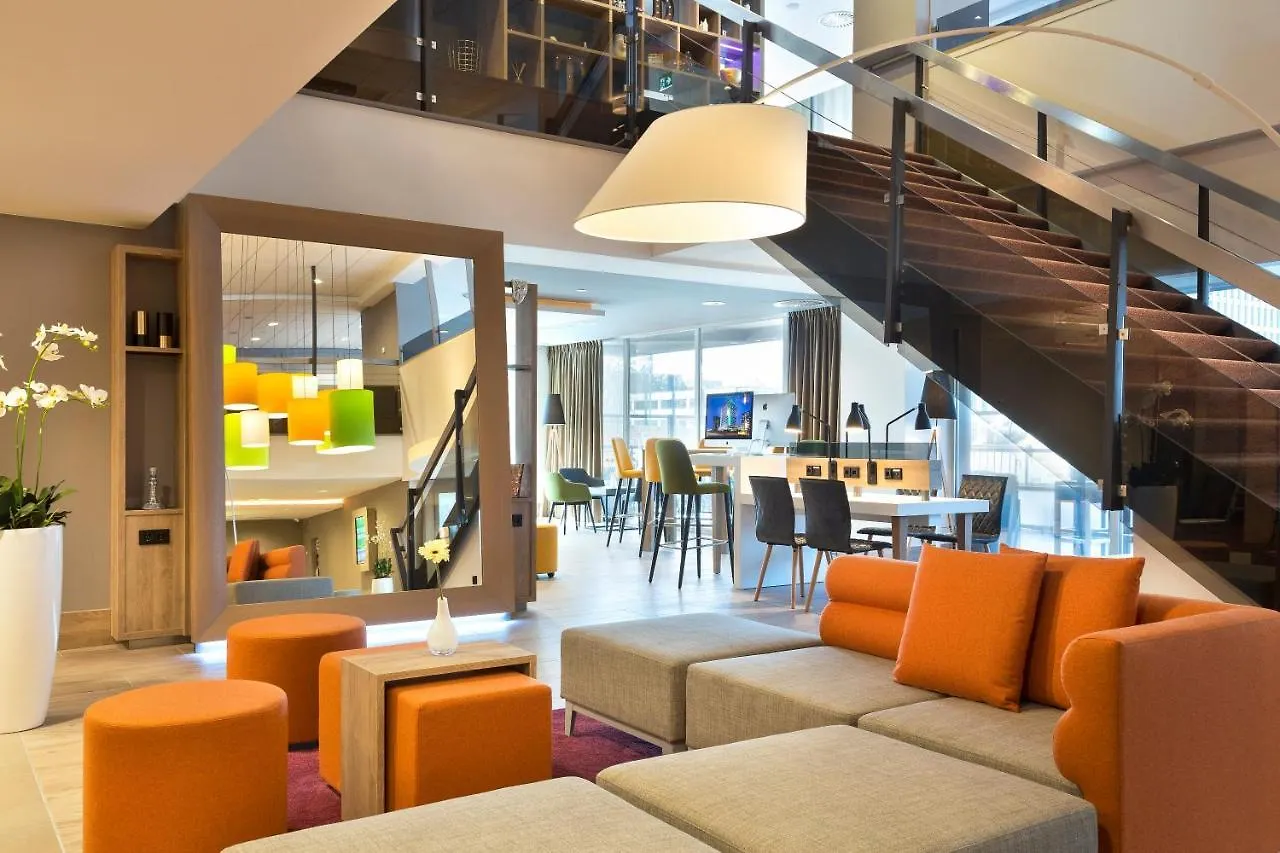 Holiday Inn Amsterdam 4*,