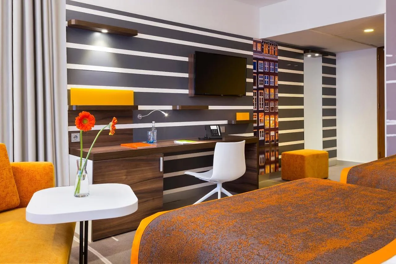 Holiday Inn Amsterdam 4*,  Holland